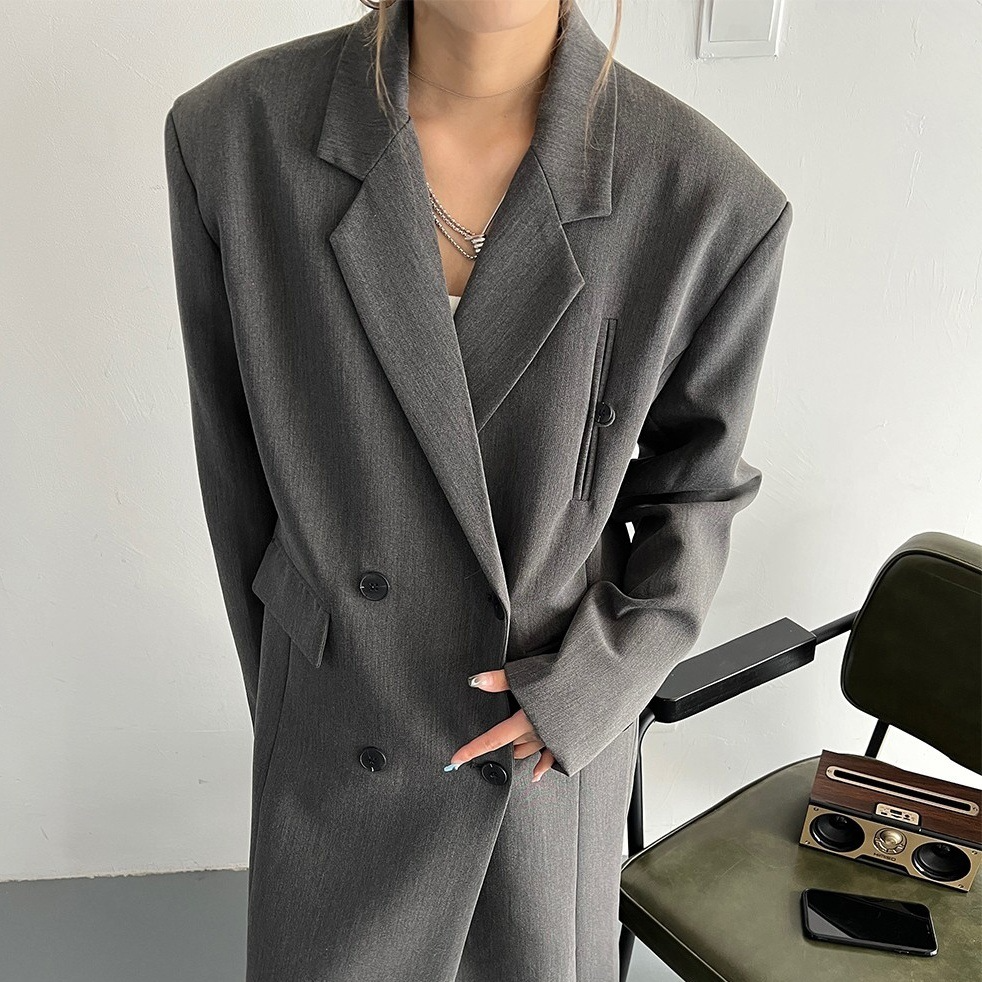 Anzug Modell Trenchcoat