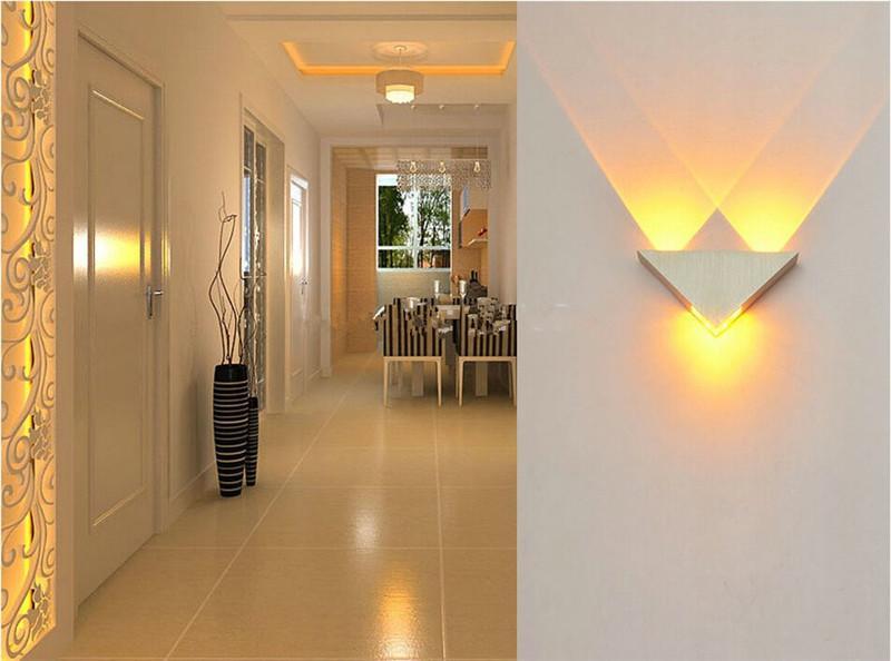 Moderne LED-Dreieck-Wandleuchte